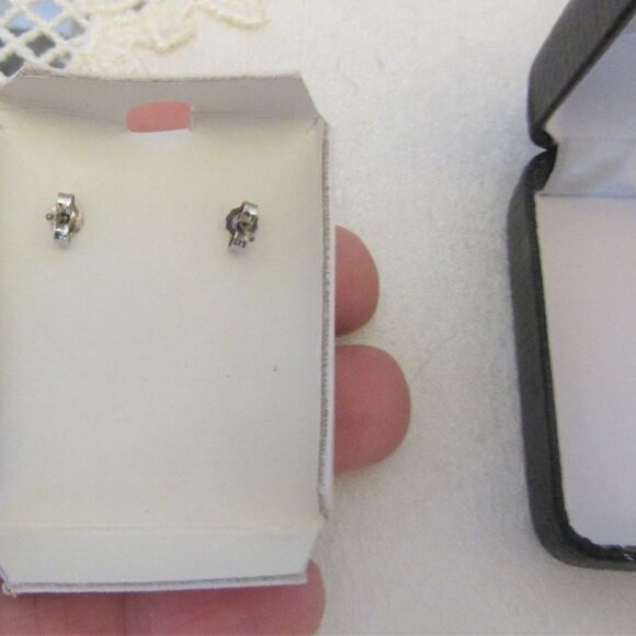 New in Box, Sterling 925 Silver Turquoise Dangle Earrings - Picture 3 of 3